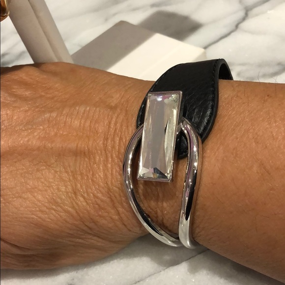 Leather Bracelet w/Rectangular Crystal Gold or Silver-Boutique - Picture 5 of 8